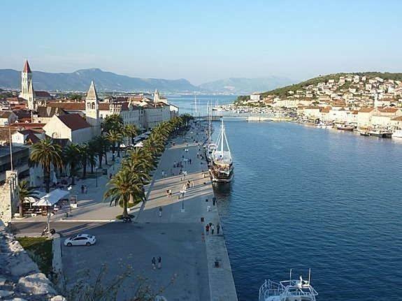 Villa Lizzi Trogir Exterior foto